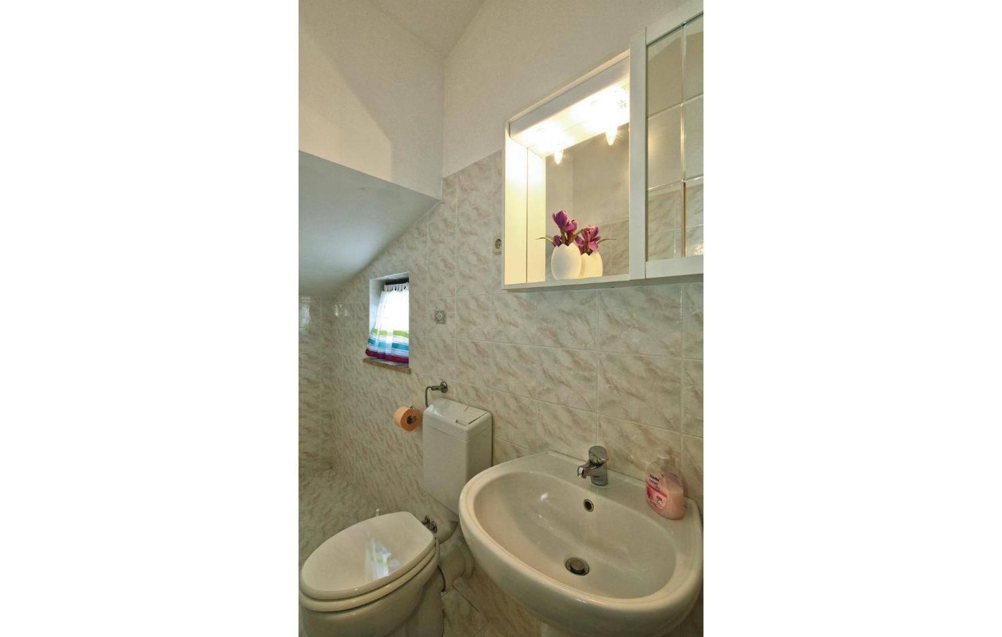 3 Bedroom Gorgeous Apartment In Пореч Экстерьер фото